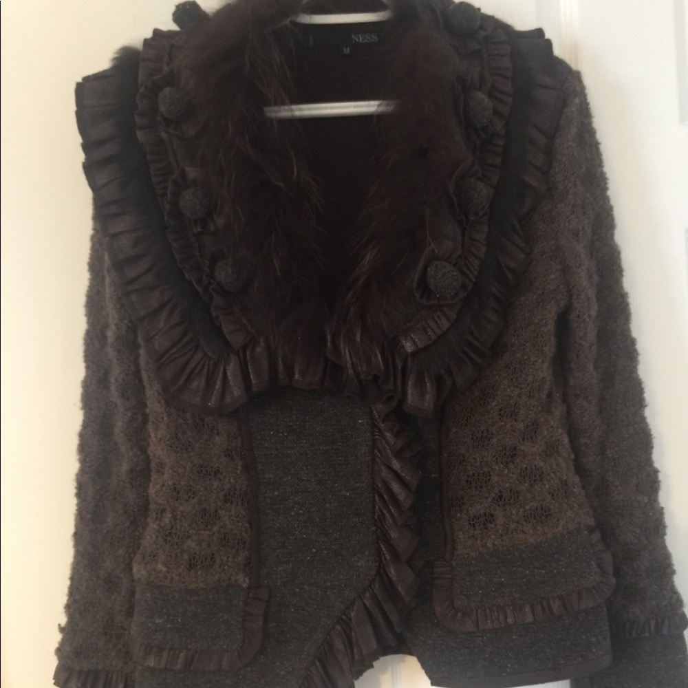 Gorgeous multi-textured sweater size medium.
